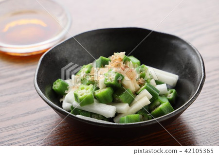 Okra and long ponzu vinegarede 42105365