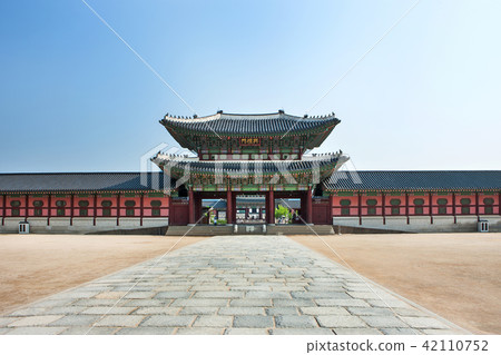 Gyeongbok Palace (Historic Site 117), Jongno-gu, Seoul 42110752