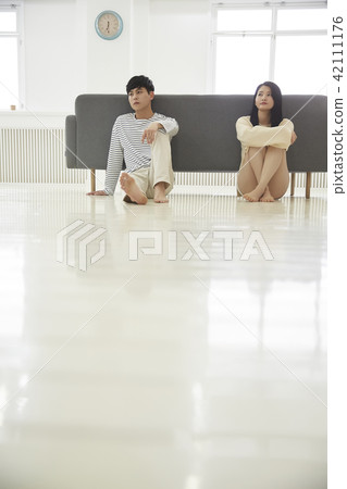 Couple, newlyweds, couple, lifestyle, everyday, lover, love 42111176