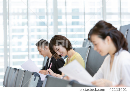 Businessman seminar taking qualification examination qualification examination office casual business scene Businessman seminar taking qualification examination qualification examination office casual business scene 42113401