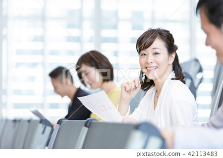 Businessman seminar taking qualification examination qualification examination office casual business scene Businessman seminar taking qualification examination qualification examination office casual business scene 42113483