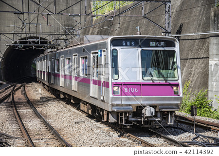 [東急田園都市線地鐵8000系列鷺沼站] 42114392