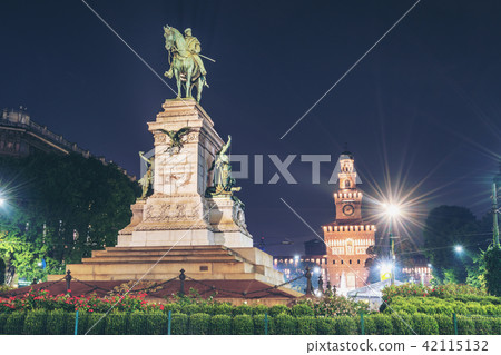 Giuseppe Garibaldi Monument in Milan, Italy Giuseppe Garibaldi Monument in Milan, Italy 42115132