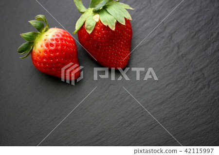 Strawberry on slate board, top view 42115997