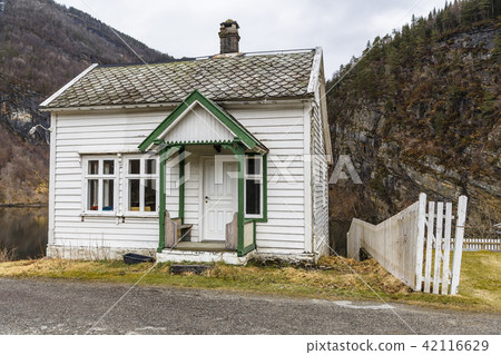 A small house in Norway A small house in Norway 42116629