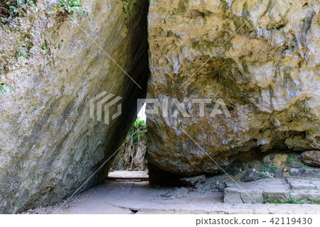 Photo material: Okinawa, Sefautaki, Funabori Utaki, Rock, Clearance Photo material: Okinawa, Sefautaki, Funabori Utaki, Rock, Clearance 42119430