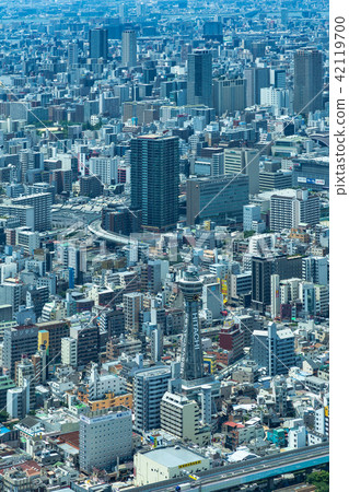 大阪。新世界附近的城市景觀。 大阪。新世界附近的城市景觀。 42119700
