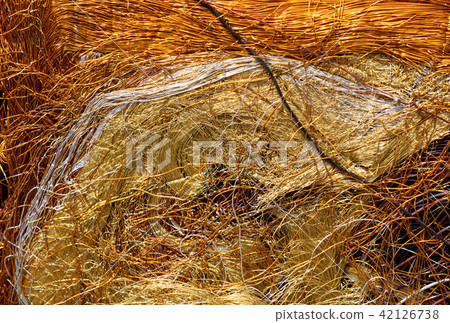 aluminum wires packed 42126738