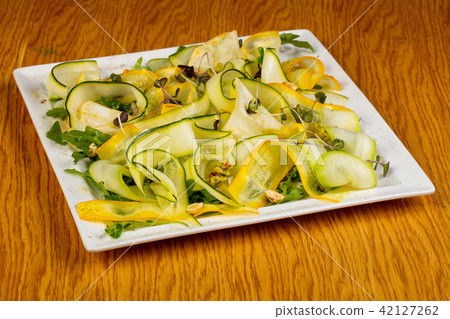 Carpaccio zucchini with herbs Carpaccio zucchini with herbs 42127262