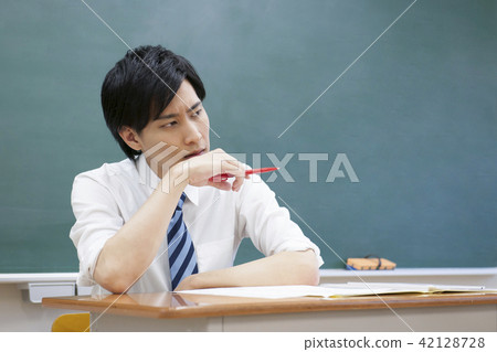 Teacher teacher classroom school classroom tablet scoring test ICT education blackboard school study school education image 42128728