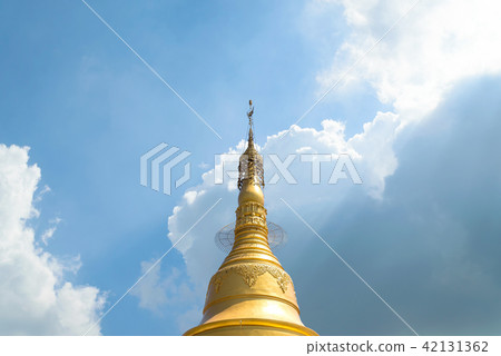Golden Pagoda at Wat Sao Roi Ton (Wooden Temple) 42131362