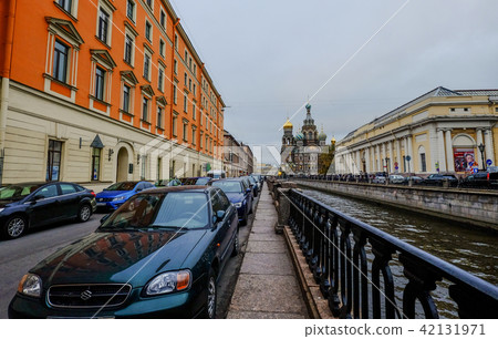 Old buildings in Saint Petersburg, Russia 42131971