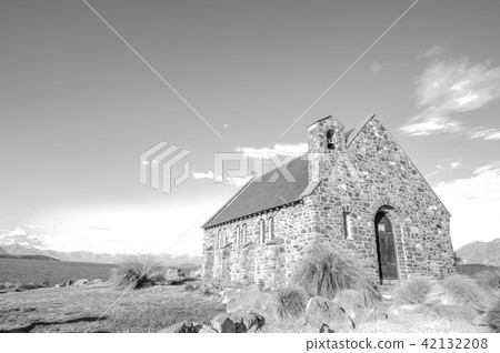 [單色]特卡波湖上的好牧羊人教堂 42132208