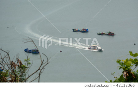 Wooden boat on the sea Wooden boat on the sea 42132366