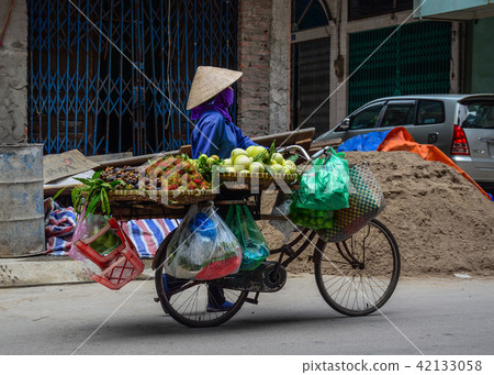 A vendor on street 42133058