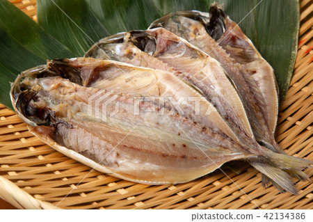Dried mackerel 42134386