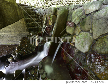 Shimizu in Nonaka (Tanabe City, Wakayama Prefecture) Shimizu in Nonaka (Tanabe City, Wakayama Prefecture) 42137789