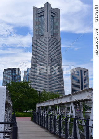 火車路和地標塔 火車路和地標塔 42138883