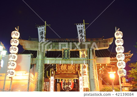 Kushida Shrine in the evening (Hakata Gion Yamakasa during the period) 42139084