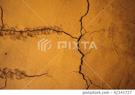 the texture of the clay cracked the texture of the clay cracked 42141727