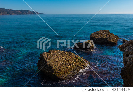 Amazing sea with blue summer wave and rocks 42144499
