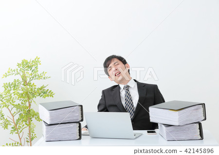商人超時辦公室 42145896