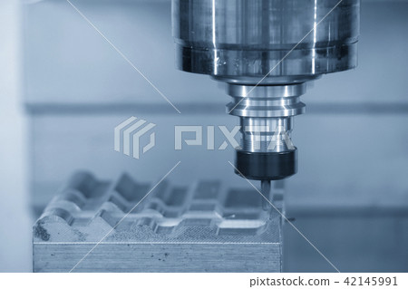 The CNC milling machine The CNC milling machine 42145991