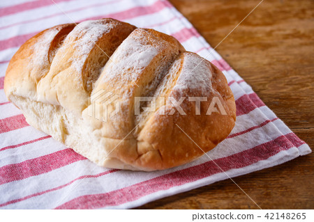 Homemade natural yeast bread 42148265