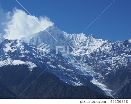 Tokushu Umeri Snow Mountain, Meinaga Glacier Mingyong Glacier, Meili Snow Mountain 42156858