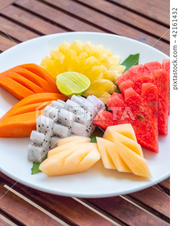 Coloful many fruits in white plate 42161432