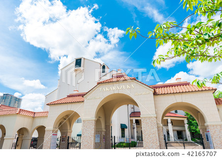 Takarazuka Grand Theater 42165707