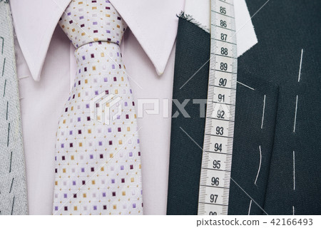 Bespoke suit 42166493