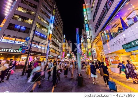 東京池袋夜陽光60街 照片素材 圖片 圖庫