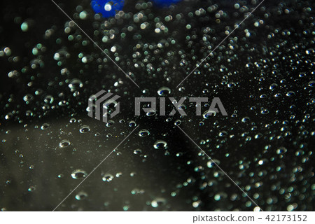 Raindrops Water Drops Texture Backgrund Window Glass Selective Focus 42173152