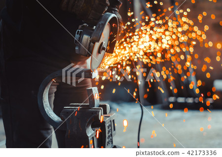 Working saws iron sparks Working saws iron sparks 42173336