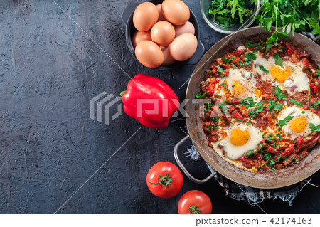 Shakshuka in a frying pan 42174163