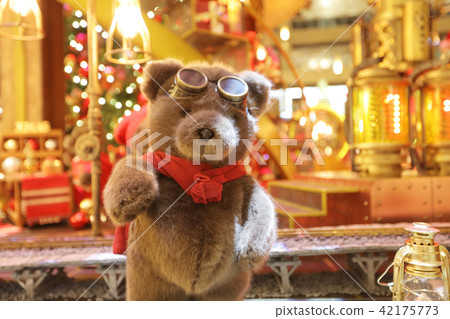 Christmas decorations in the streets in 2015 42175773