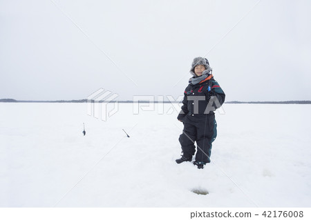 Ice fishing Children snow scene Ice fishing Children snow scene 42176008
