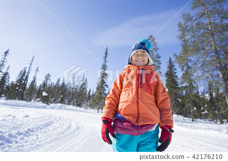 雪景和兒童 42176210