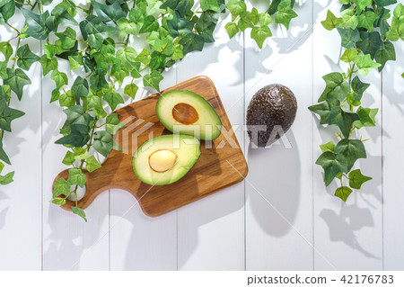 Avocado ingredients 42176783