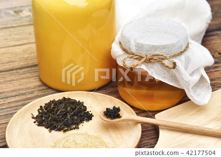 Kombucha tea, Healthy fermented food, Probiotic. 42177504