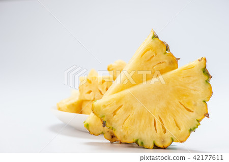 Feng pear heat-fed water fruit white bottom pineapple pineapple 42177611