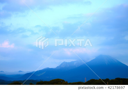 "Tottori" Summer Daisen from Yumigahama "Tottori" Summer Daisen from Yumigahama 42178697