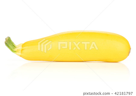 Fresh Raw yellow zucchini isolated on white 42181797