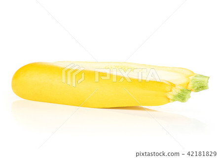 Fresh Raw yellow zucchini isolated on white 42181829