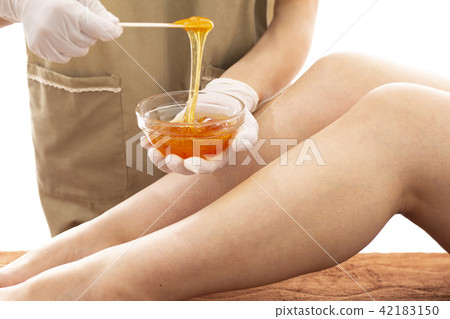 巴西蠟像_腳_脫毛不必要的頭髮治療 巴西蠟像_腳_脫毛不必要的頭髮治療 42183150