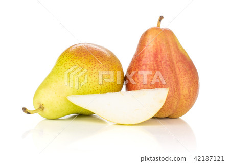 Fresh Raw red pear isolated on white Fresh Raw red pear isolated on white 42187121