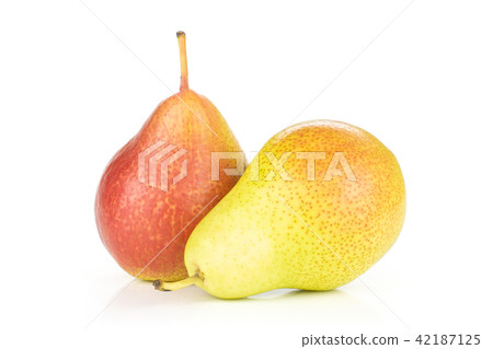 Fresh Raw red pear isolated on white Fresh Raw red pear isolated on white 42187125