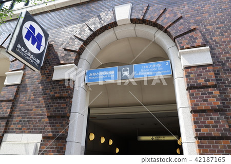 Japan Boulevard Station 42187165