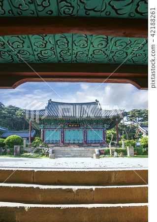 Gyeonggi-do, Korea, Suwon, Yongju 42188261